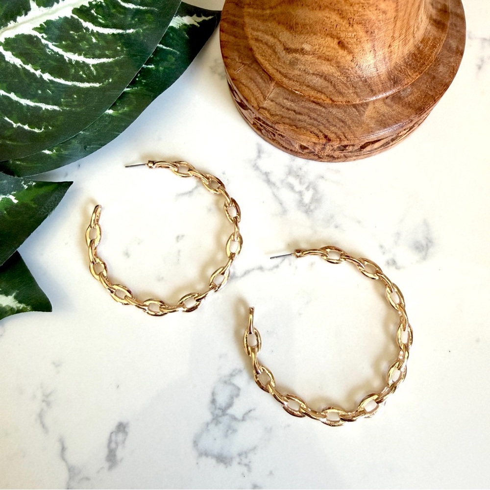 3/$22🩶 Chain Link Gold Tone Large Hoop Earrings PREOWNED Jewelry